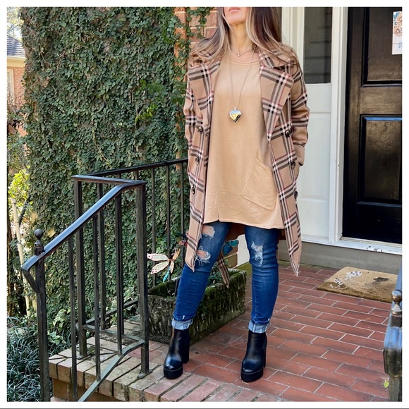 Made in Italy Most Fabulous Designer Belted Plaid Trench Coat - Picture 3 of 13